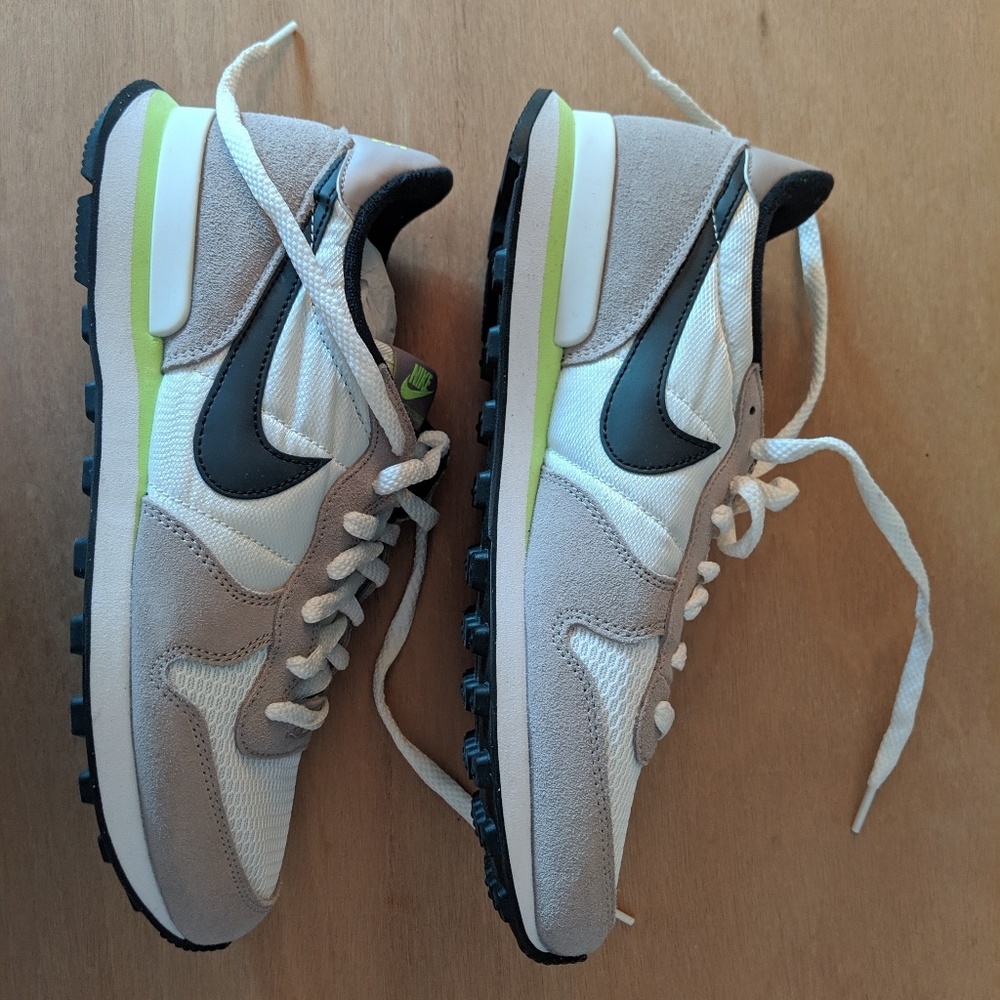 Nike Internationalist sneakers, new, size 10